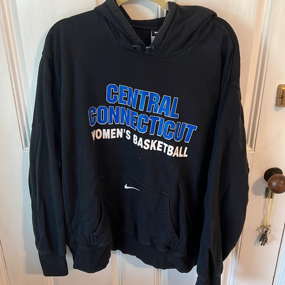 Black sweatshirt